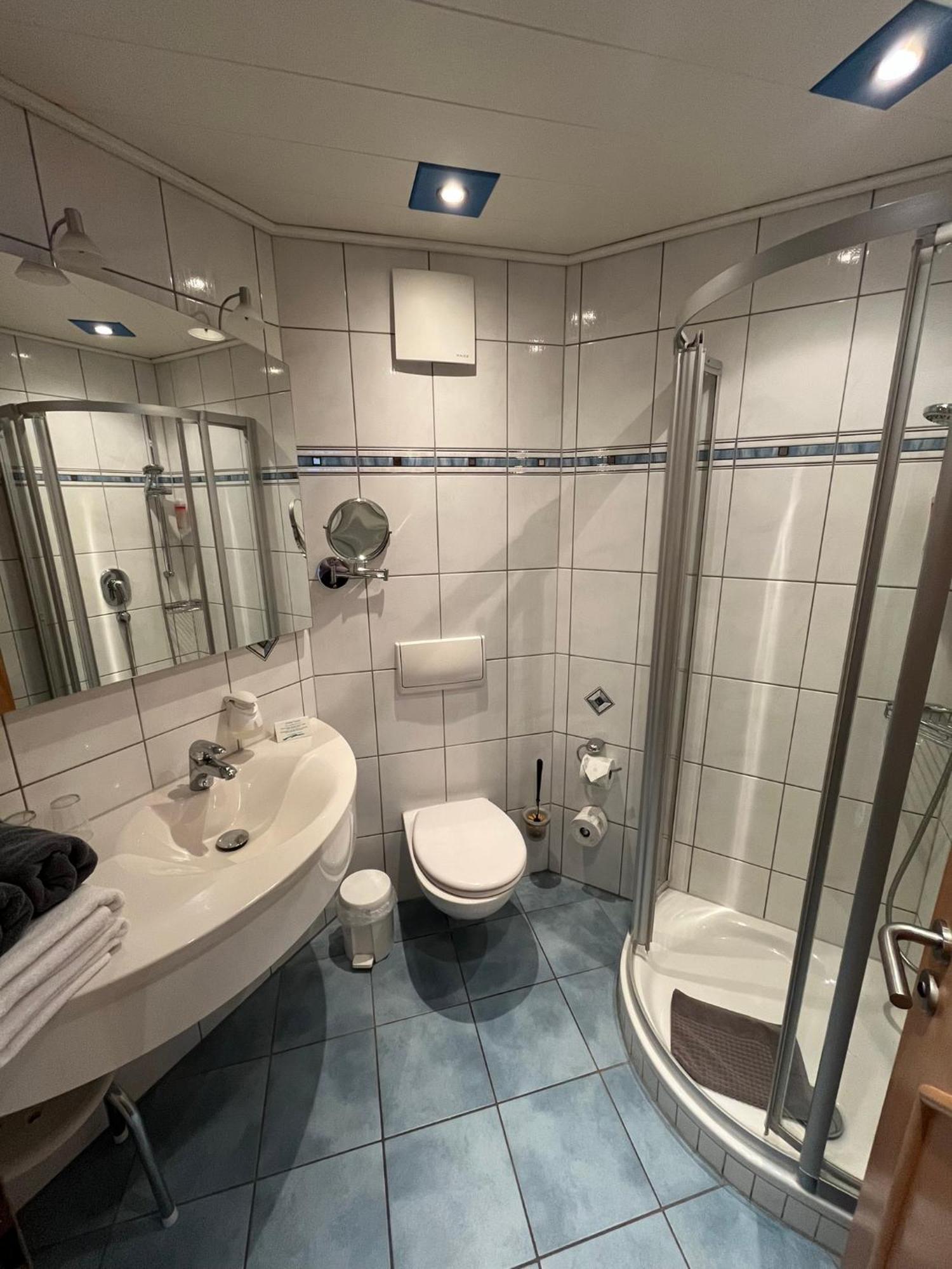 Hotel-Landpension Postwirt キルヒェンシッテンバッハ エクステリア 写真