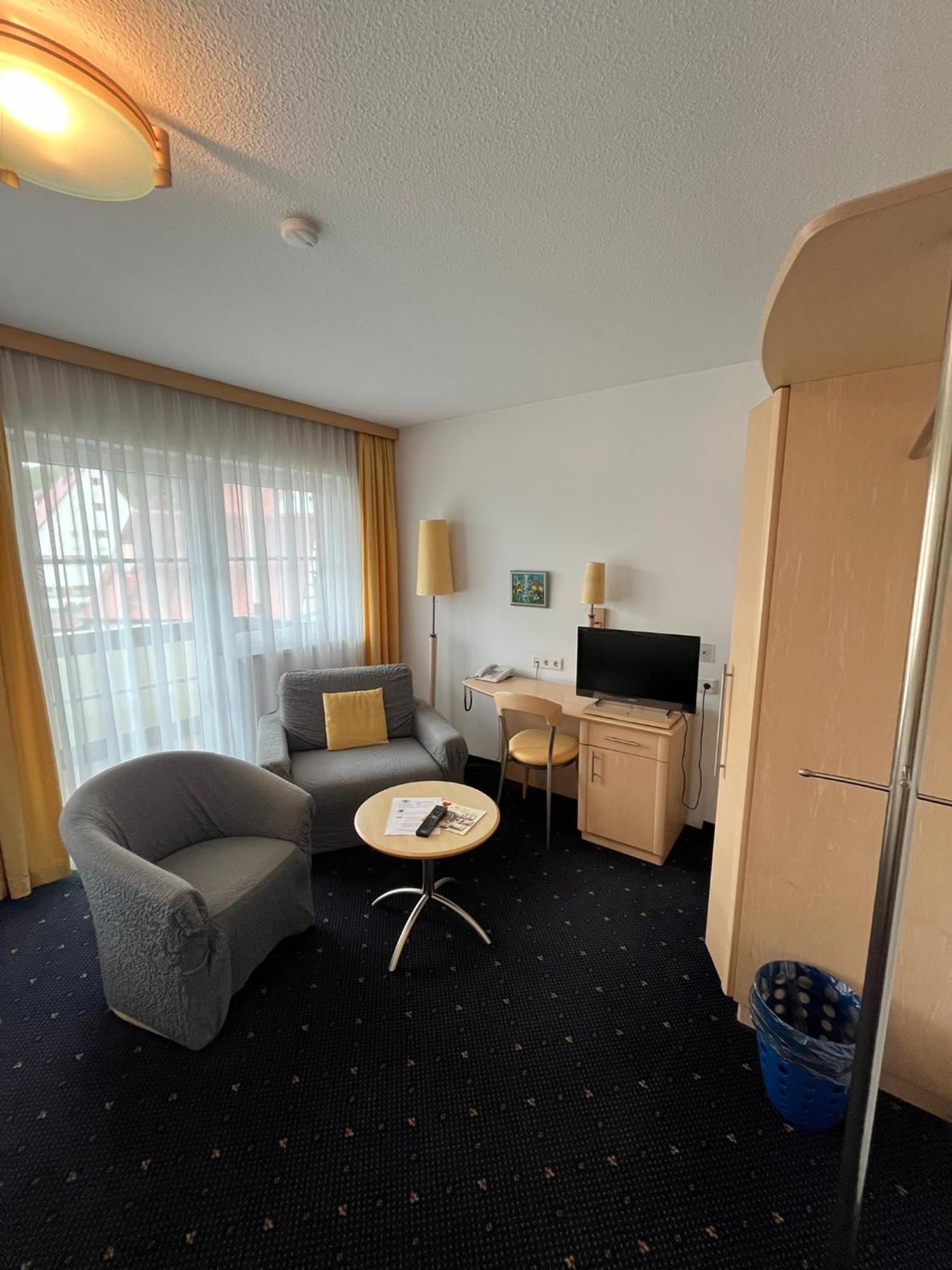 Hotel-Landpension Postwirt キルヒェンシッテンバッハ エクステリア 写真