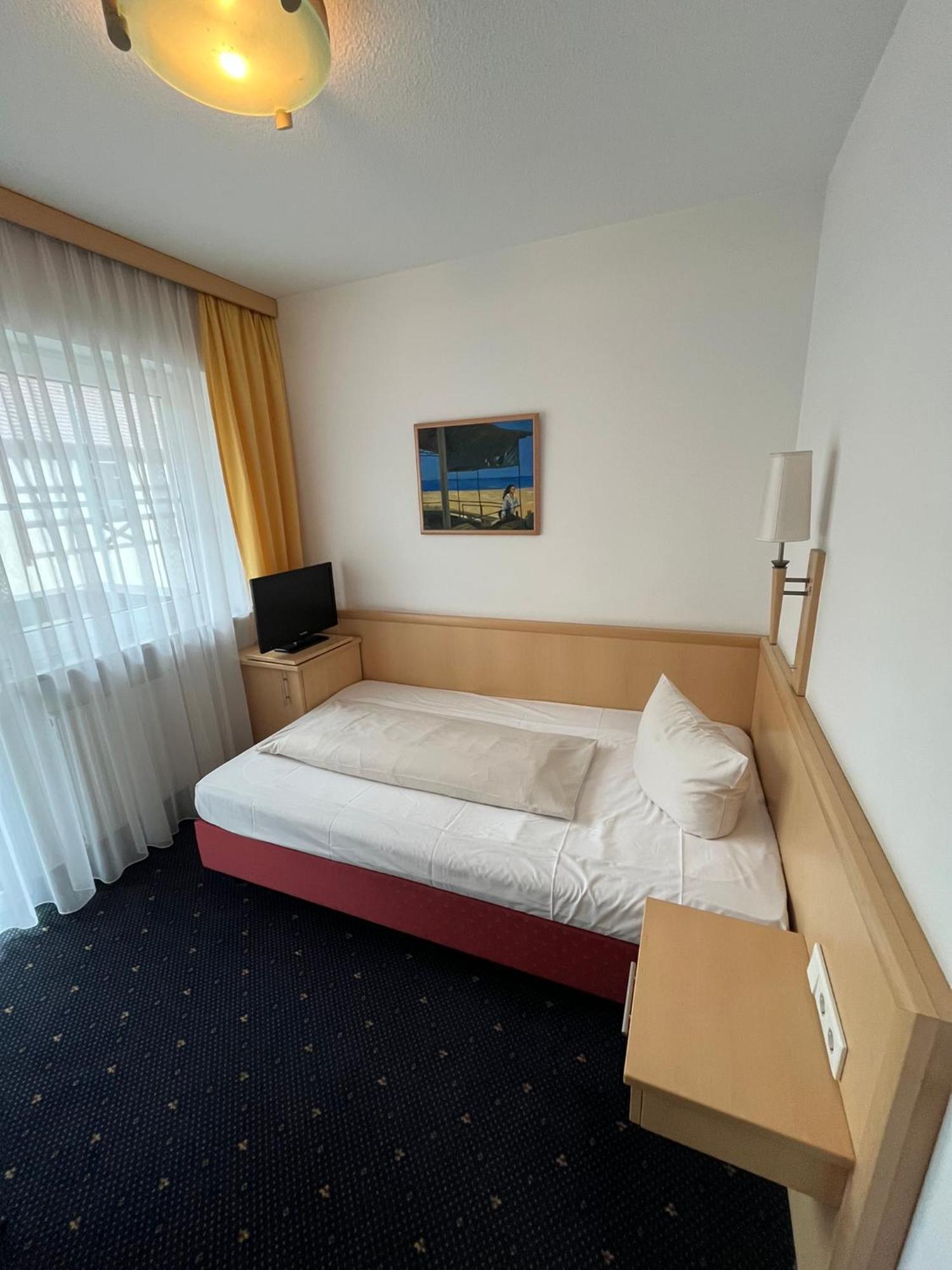 Hotel-Landpension Postwirt キルヒェンシッテンバッハ エクステリア 写真